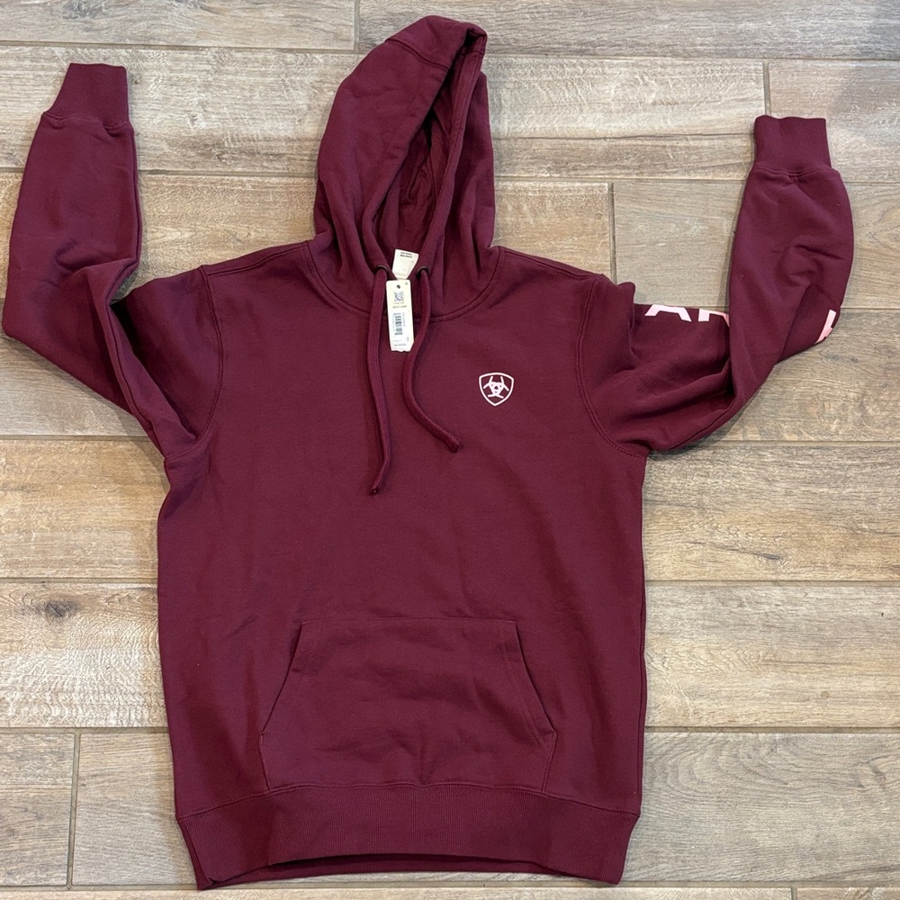 NWT Ariat hoodie women’s small